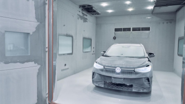 Le auto elettriche di Volkswagen hanno dei problemi di batteria, migliaia di veicoli richiamati
