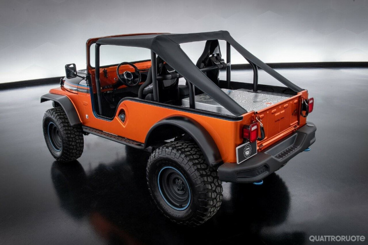 jeep cj surge con kit mopar che elettrifica veicoli d’epoca. presentato al sema assieme a due concept su base ram