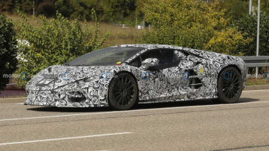 L'erede della Lamborghini Aventador arriva a inizio 2023