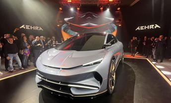 aehra reinventa l’auto elettrica