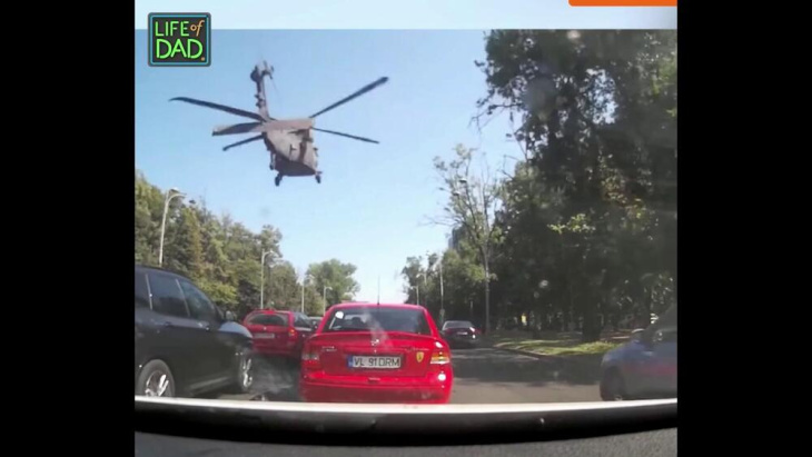 volo radente dell'elicottero militare: effetto risucchio in autostrada 