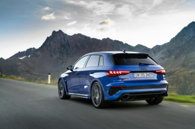 Audi RS3 Performance 2023: 407 CV per la PRINCIPESSA del traverso [VIDEO]