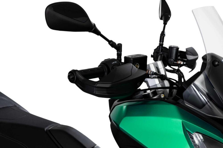 xp400, il nuovo scooter adventure sport di peugeot. allure e gt