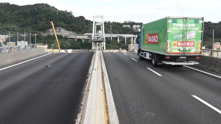ponte genova:autista camion basko, ho visto auto volare di sotto