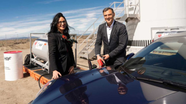 Porsche avvia la produzione di carburante sintetico in Cile