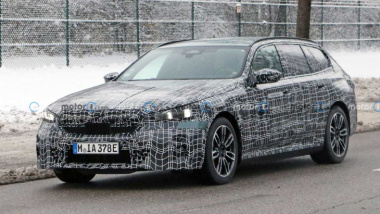 La BMW Serie 5 Touring elettrica vista per la prima volta