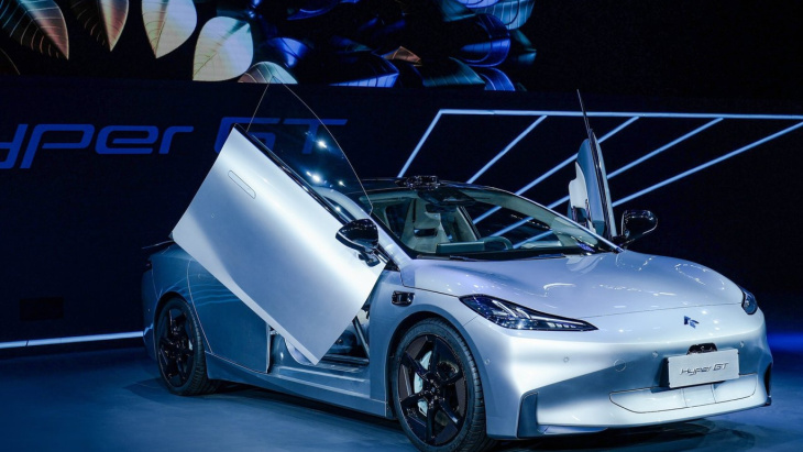 gac aion hyper gt, presentata la potentissima auto elettrica cinese con prezzo super competitivo