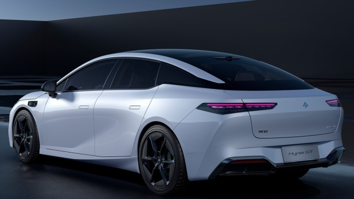gac aion hyper gt, presentata la potentissima auto elettrica cinese con prezzo super competitivo