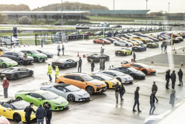 Lamborghini: oltre 200 proprietari di supercar si sono riuniti per sostenere Movember