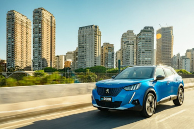 Peugeot e-2008 è stata eletta Auto Elettrica dell’Anno da Autoesporte