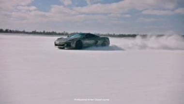 Chevrolet Corvette E-Ray: un VIDEO mostra un nuovo prototipo sulla neve