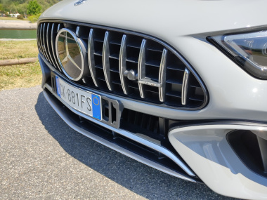 Mercedes AMG SL 2022: la VIDEO PROVA della sportiva da 585 CV