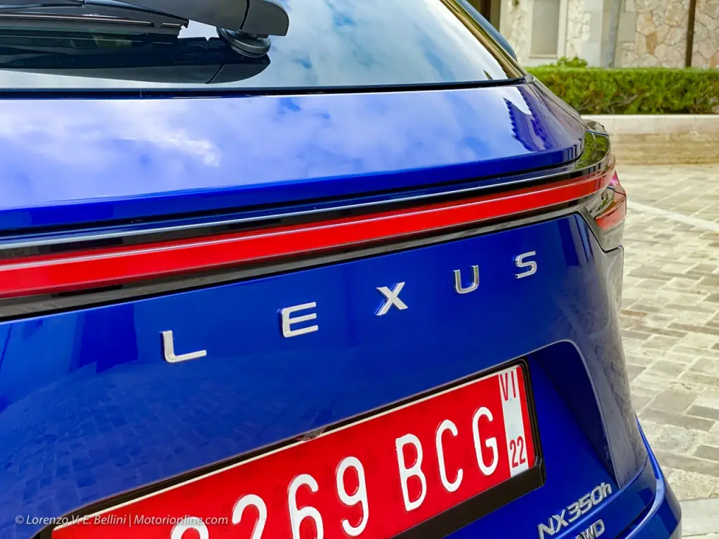 lexus nx 2021: primo contatto con la nuova plug-in hybrid [foto e video]