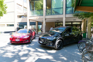 Tesla Model X prova su strada, autonomia, tempi di ricarica e optional