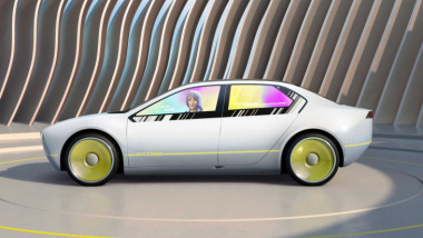 BMW iVision Dee anticipa le berline tedesche del futuro (a realtà virtuale)