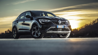 Renault Arkana: prova su strada del SUV Coupé
