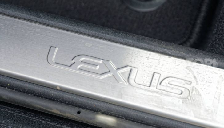  lexus ux 250h, il premium hybrid ha l’asso nella manica!