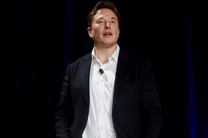 Elon Musk: “Petrolio e gas fondamentali, ancora per un po’”