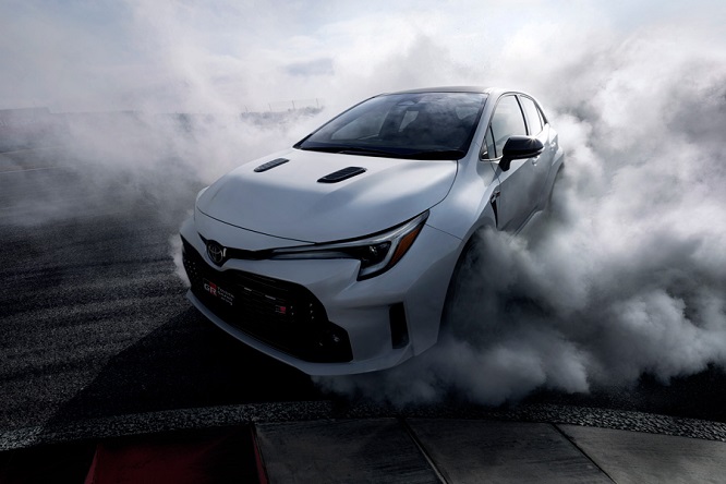 Toyota: “Solo elettriche? Non è nel migliore interesse del pianeta”