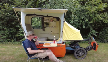 Questo mini camper a pannelli solari costa come uno scooter e consuma zero