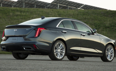 Cadillac CT4 2023: caratteristiche, design, motori, prestazioni