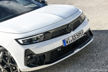 Opel Astra GSe: test drive, interni, dotazioni, prezzo