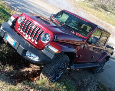 Jeep Gladiator test drive dell’infaticabile pick-up