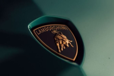 Lamborghini, la supercar elettrica può aspettare