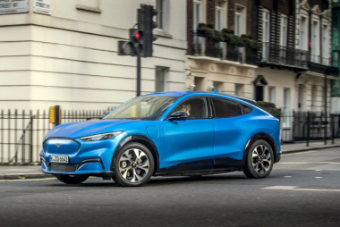 Effetto Tesla: Ford riduce il listino prezzi della Mustang Mach-E