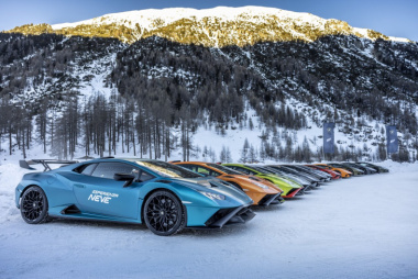 Lamborghini, a scuola di traversi con l'Accademia Neve. A Livigno per imparare a gestire le supercar sul ghiaccio