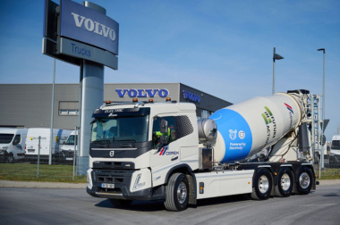 Volvo consegna la prima autobetoniera elettrica a Cemex