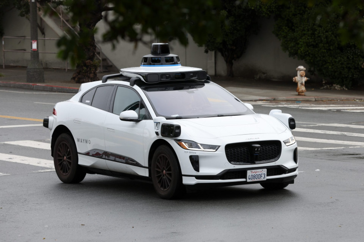 robot-taxi: scopri come funziona e dove poterlo usare!