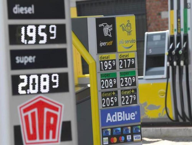 carburanti. il diesel torna meno caro della benzina, ecco il perché