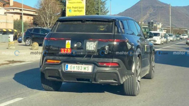 Prime foto spia di una strana Range Rover: è la nuova Evoque?