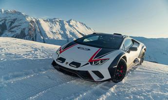 Lamborghini Huracan Sterrato: sulla neve in modalità Rally