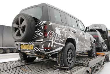 Land Rover Defender SVX, il nuovo fuoristrada è stato avvistato [Foto Spia]