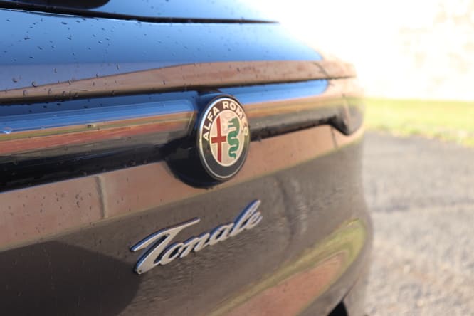 Alfa Romeo, la crescita verso l’elettrificazione