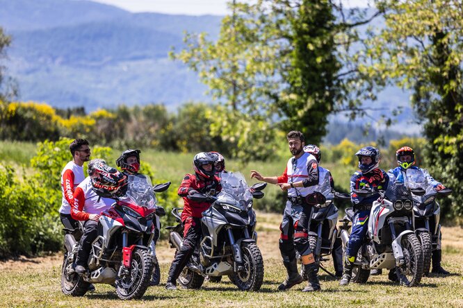 Ducati Riding Academy 2023, aperte le iscrizioni per DRE Adventure
