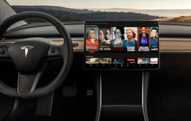 Come vedere Netflix sullo schermo dell'auto: guida