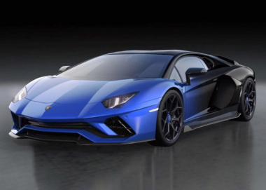 Lamborghini Aventador, si avvicina il debutto dell'erede con V12 ibrido