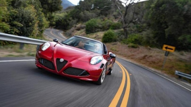 Alfa Romeo 4C, 10 anni di successo per la supercar compatta