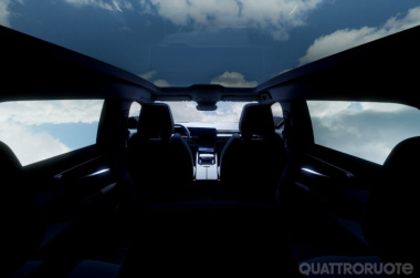 Renault – Nuova Espace, interni… “panoramici” per la Suv a sette posti