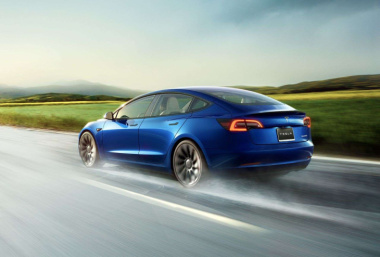 Tesla Model 3 ora disponibile da 36.490 Euro con gli incentivi!