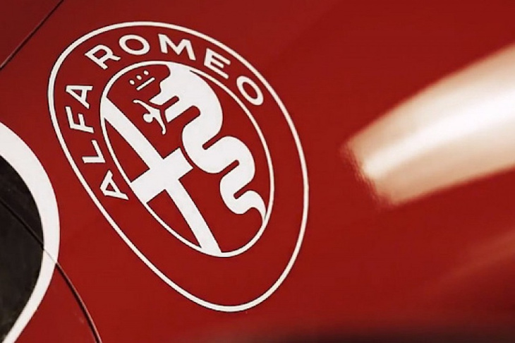Alfa Romeo 8C: la nuova supercar sarebbe già quasi sold out