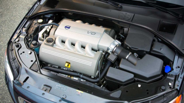 Volvo, la storia del V8 firmato Yamaha