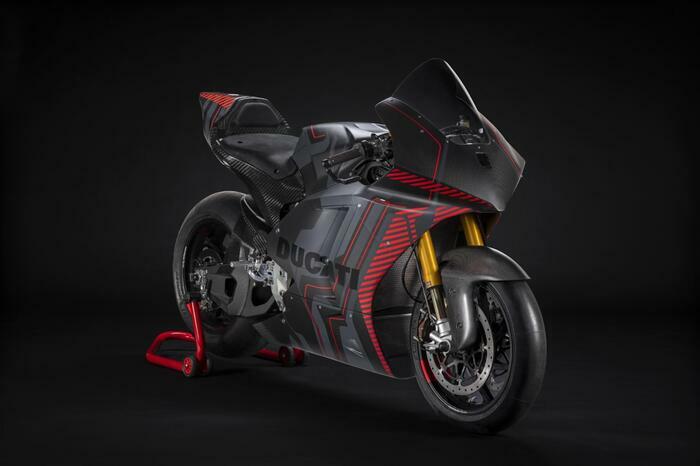 ducati scende in pista con v21l per mondiale motoe 2023. starace (enel): «campionato spinge tecnologie avanti»