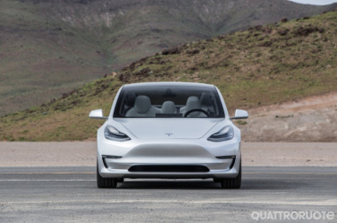 Tesla Model 3 restyling 2023: prezzo, dimensioni, interni e caratteristiche del facelift di Performance e Long Range