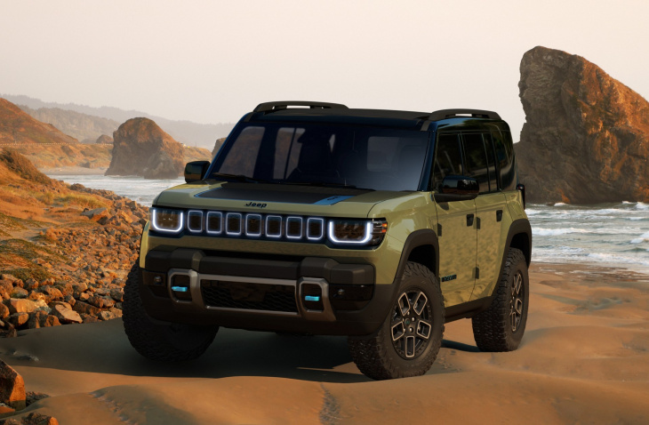 jeep recon 4xe e wagoneer s, nuove immagini dei modelli elettrici