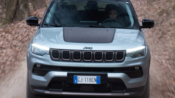 android, jeep compass e-hybrid, guida completa all’acquisto: pro e contro