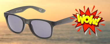Amazon, occasione INASPETTATA: 13€ per gli iconici occhiali VANS di qualità